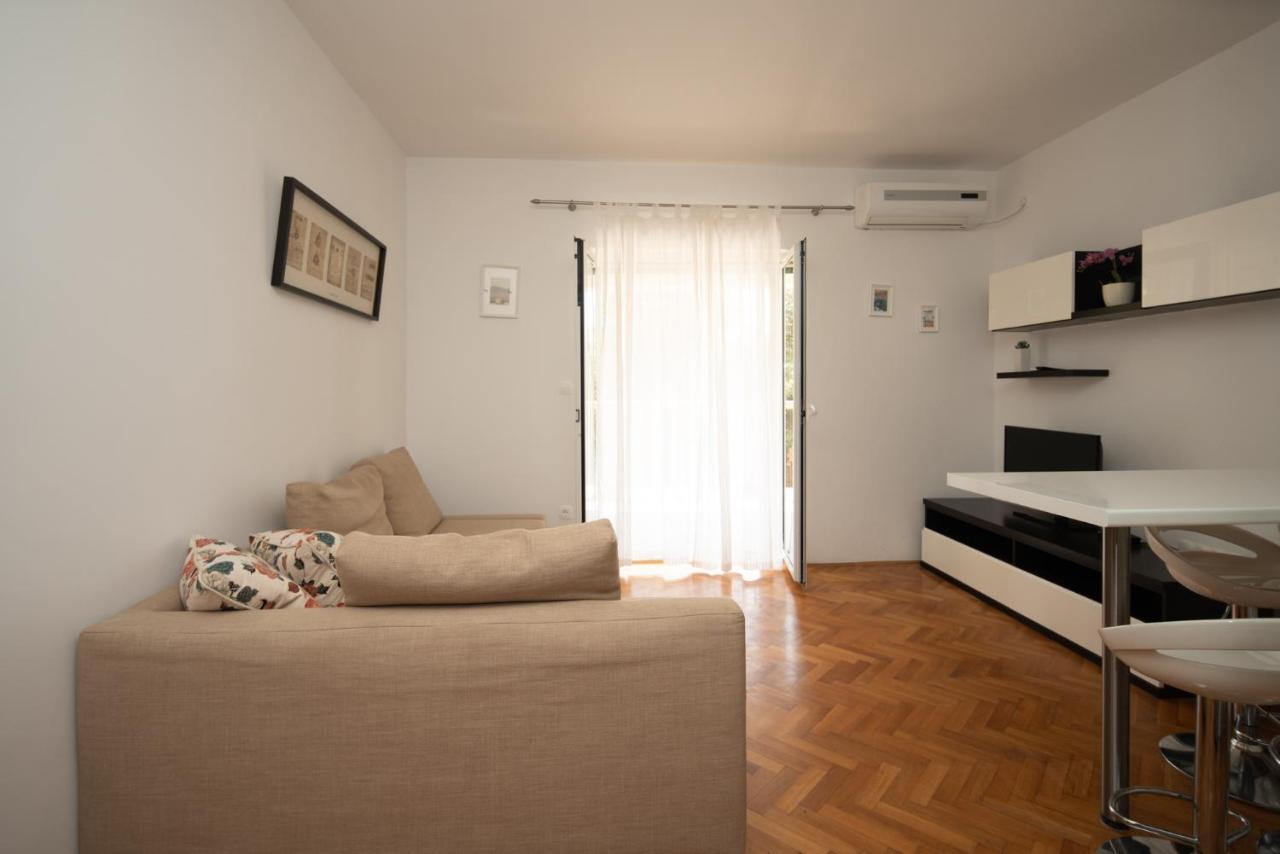 Apartmani Mara Pakostane Luaran gambar