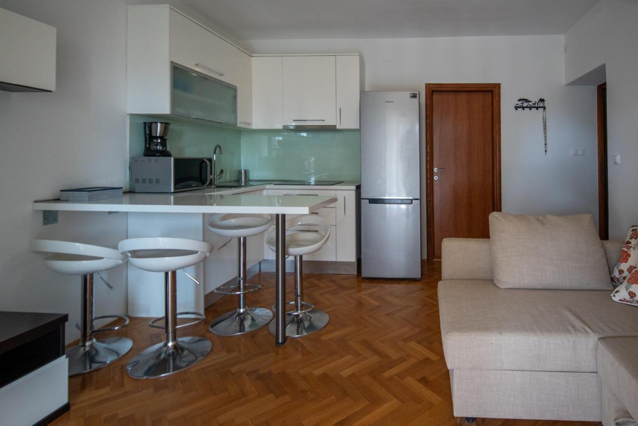 Apartmani Mara Pakostane Luaran gambar