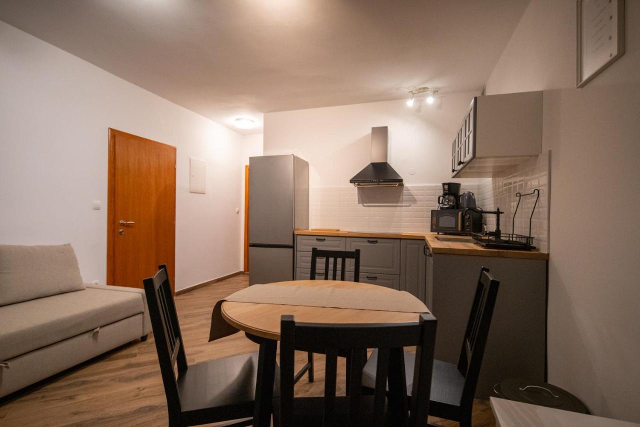 Apartmani Mara Pakostane Luaran gambar